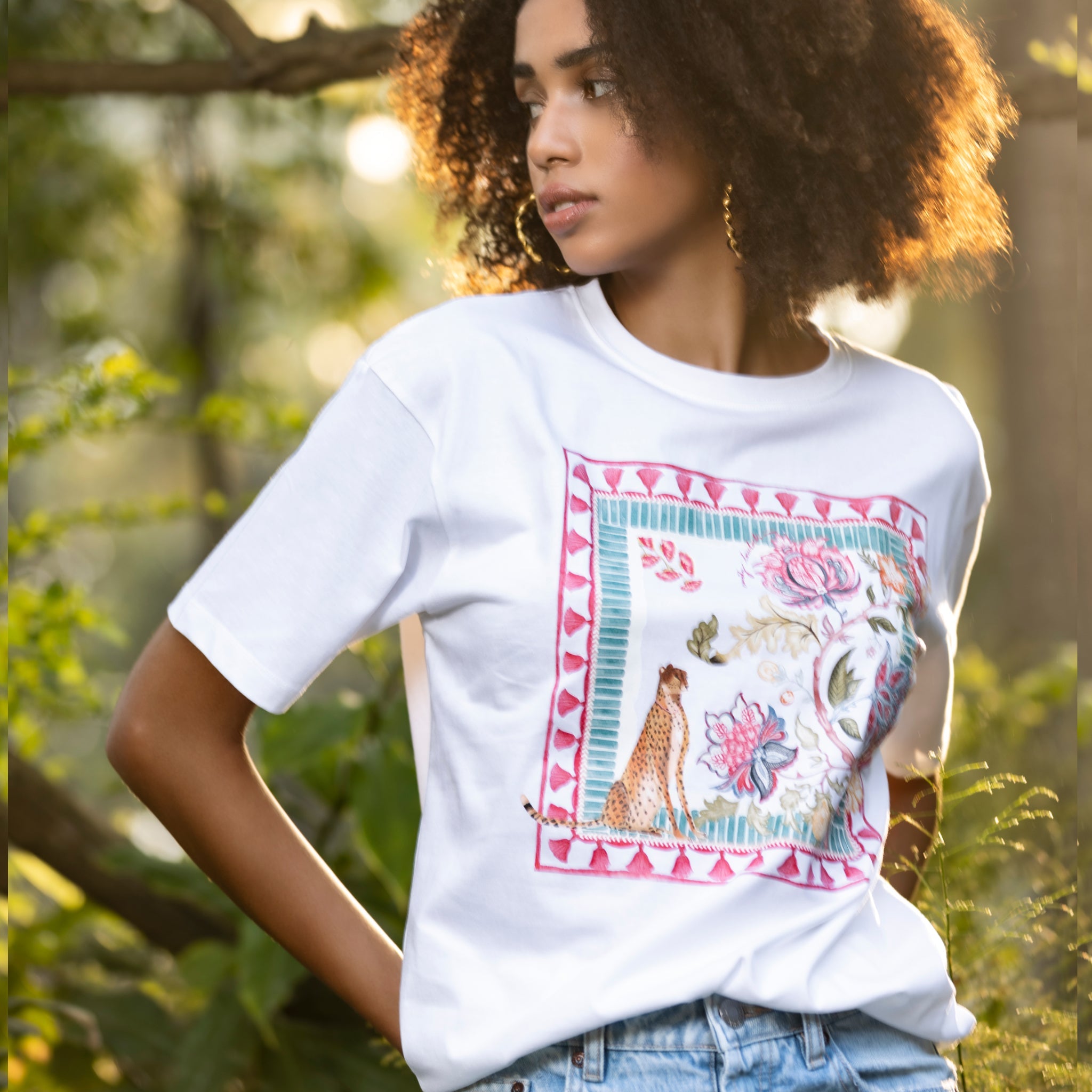 Kate T - Shirt "Bali Frame" - White - EMILY LOVELOCK