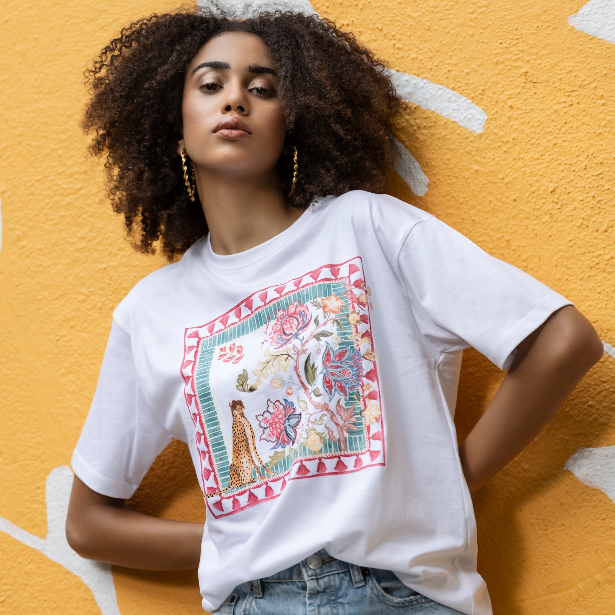 Kate T - Shirt "Bali Frame" - White - EMILY LOVELOCK