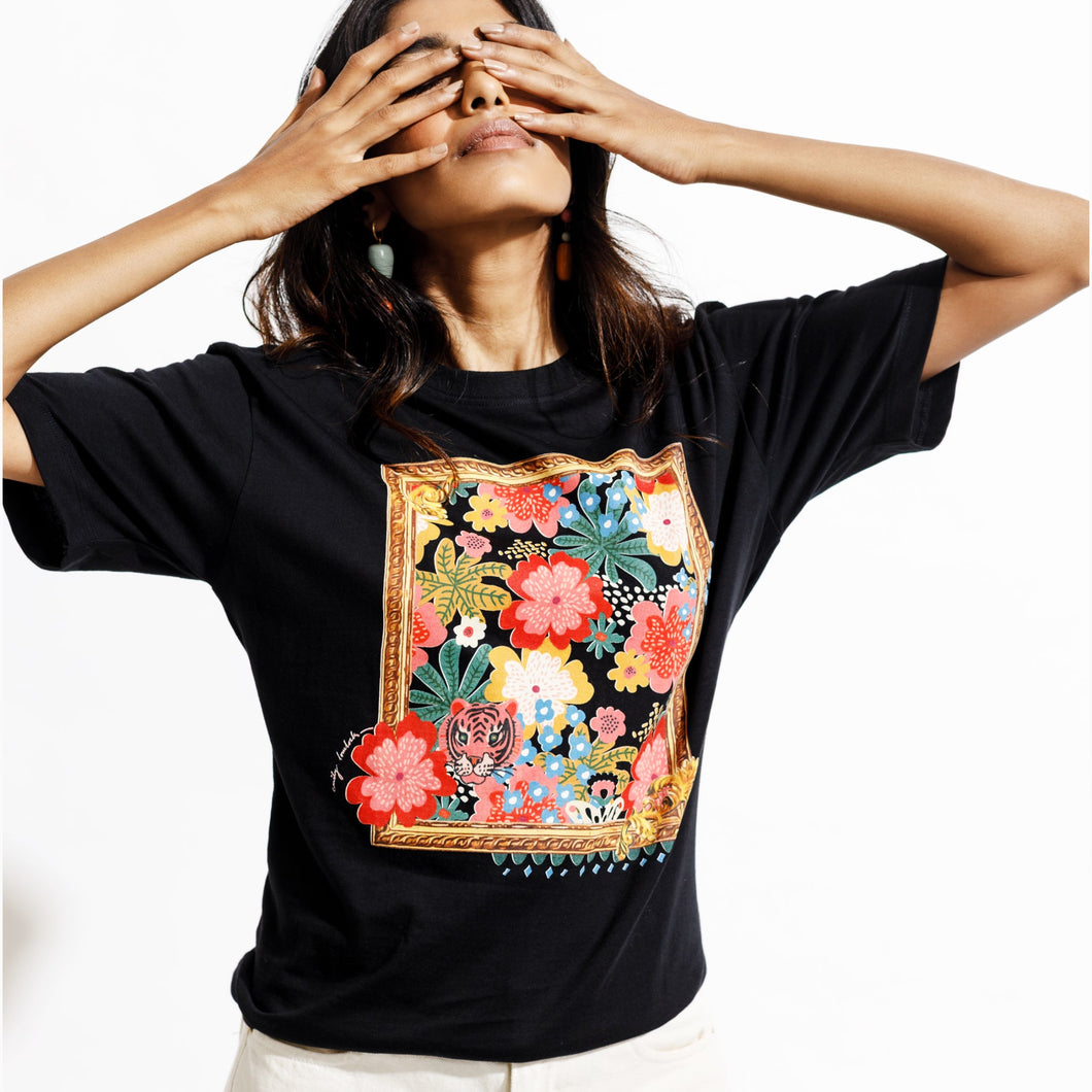 Kate Floral Frame T Shirt - Black - EMILY LOVELOCK